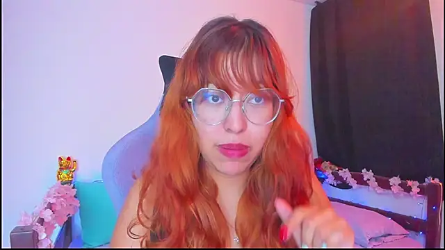  Moon Johnson online show from November 4, 1:21 am