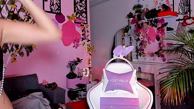 Danielacossio online show from April 7, 3:52 am