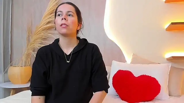 Lucianaferro  online show from September 25, 8:02 am