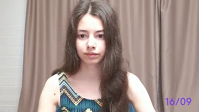 Snapshot of sweet_sweet_angel chatting on September 16, 8:44 am sweet sweet angel online show from September 16, 8:44 am