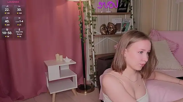 Snapshot of ms_evasweet chatting on September 26, 12:47 pm ms evasweet online show from September 26, 12:47 pm