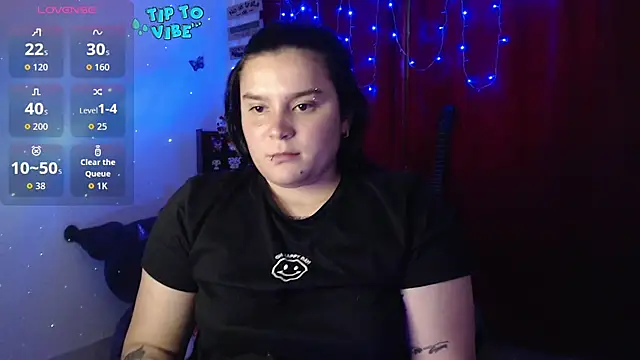 Snapshot of Nika_1_ chatting on October 12, 8:11 pm Nika 1 online show from October 12, 8:11 pm