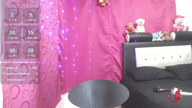Snapshot of Saloome- chatting on September 27, 1:24 am Saloome- online show from September 27, 1:24 am