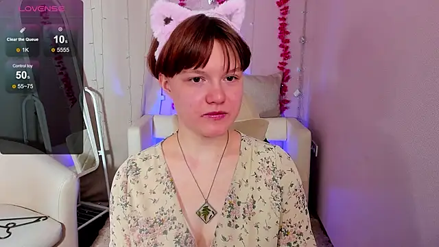 DreamyLuna online show from December 5, 8:43 pm