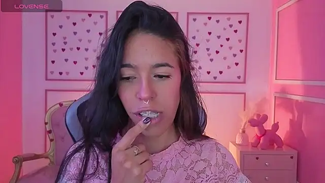 Snapshot of stephania_t chatting on October 6, 11:38 am stephania t online show from October 6, 11:38 am