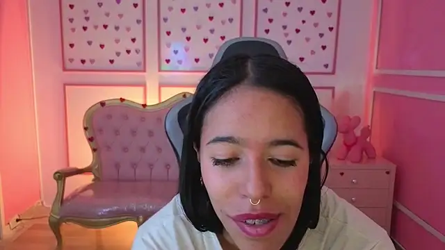 Snapshot of stephania_t chatting on September 13, 2:03 pm stephania t online show from September 13, 2:03 pm