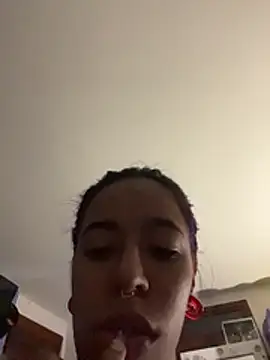 stephania t online show from November 3, 4:16 am