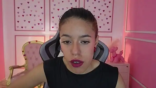 Snapshot of stephania_t chatting on October 11, 12:52 pm stephania t online show from October 11, 12:52 pm