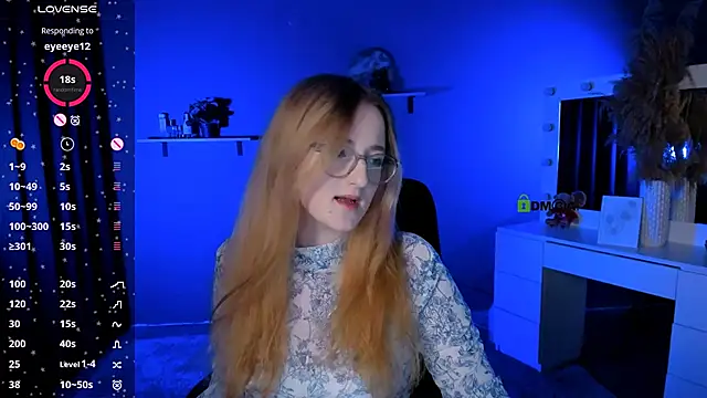Snapshot of luna_berryy chatting on September 23, 1:20 pm luna berryy online show from September 23, 1:20 pm