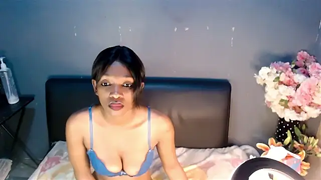 Snapshot of Ebonypreciousx chatting on September 8, 9:14 pm Ebonypreciousx online show from September 8, 9:14 pm