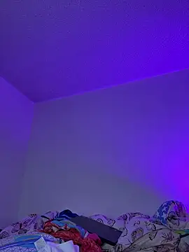 aurora divine online show from March 24, 7:30 pm