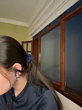 Snapshot of aurora_divine chatting on October 1, 10:59 pm aurora divine online show from October 1, 10:59 pm
