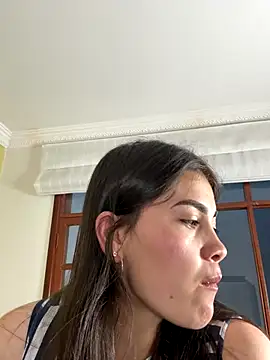 Snapshot of aurora_divine chatting on October 7, 10:47 pm aurora divine online show from October 7, 10:47 pm
