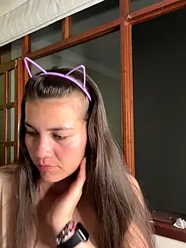 Snapshot of aurora_divine chatting on September 25, 12:21 am aurora divine online show from September 25, 12:21 am