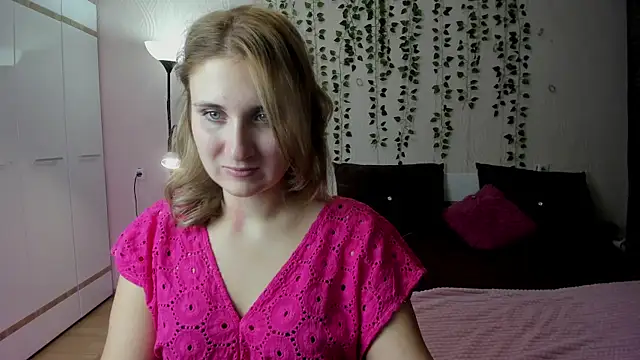 Snapshot of Miss_Elsa_ chatting on September 15, 1:30 pm Miss Elsa online show from September 15, 1:30 pm