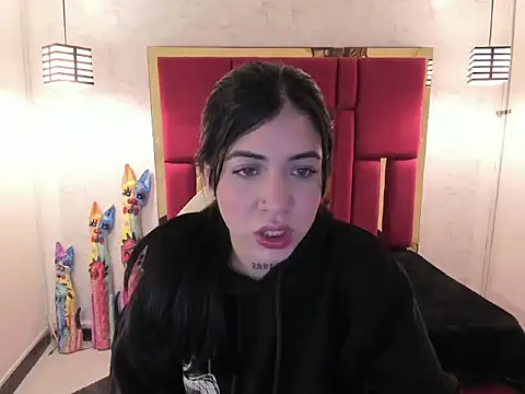 Snapshot of Violet_m chatting on September 20, 11:52 am Violet m online show from September 20, 11:52 am