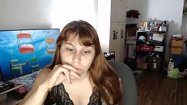 bunnylolaa4 online show from November 2, 7:45 am