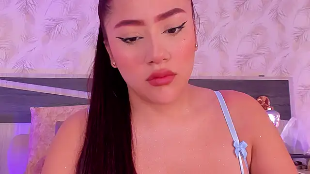 nicolle pierce online show from February 18, 11:42 am