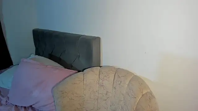 Mia blaiir online show from April 11, 3:34 am