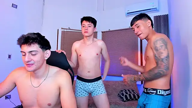 Snapshot of Sexy_BoysW chatting on October 14, 1:46 pm Sexy BoysW online show from October 14, 1:46 pm