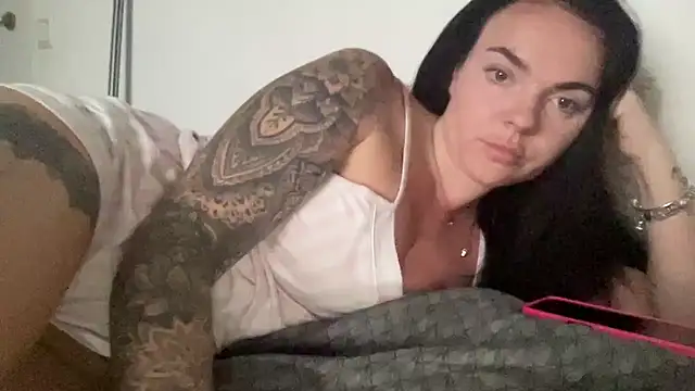 yorkshiregal online show from September 24, 4:44 am