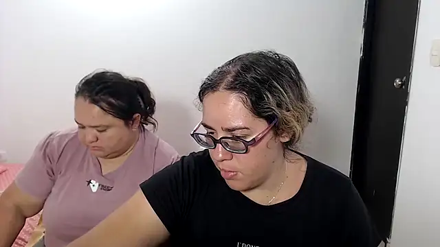 Snapshot of dirtys_games_play chatting on October 13, 1:58 pm dirtys games play online show from October 13, 1:58 pm