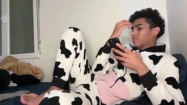 Ryan-hot online show from January 17, 9:55 pm