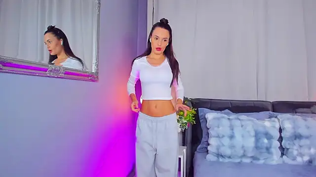 CarlaWhite online show from March 6, 4:40 am