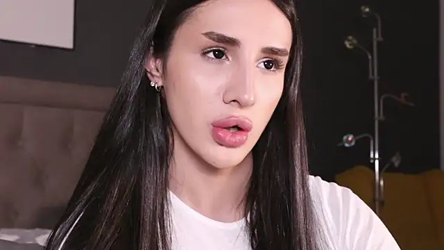 Kim Oberlin  online show from October 2, 11:48 am