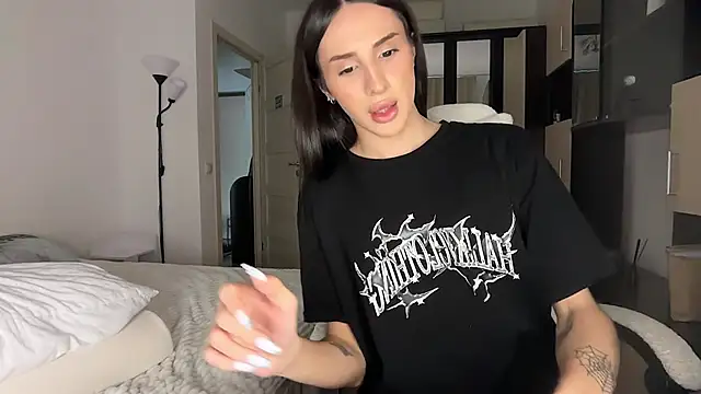 Kim Oberlin  online show from March 4, 2:12 pm