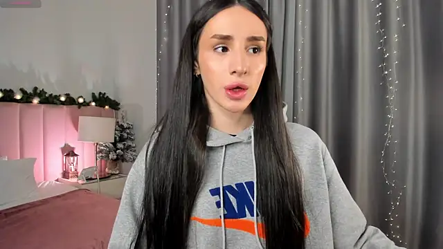 Kim Oberlin  online show from January 10, 11:37 am