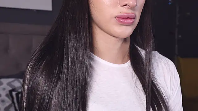 Kim Oberlin  online show from September 20, 11:30 am