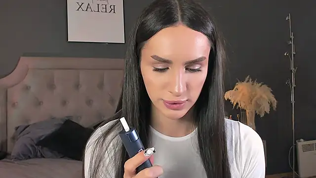 Kim Oberlin  online show from November 20, 4:19 pm