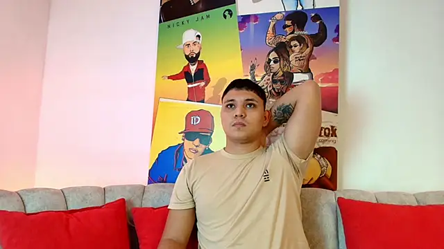 couple lovelyds online show from March 6, 9:10 pm