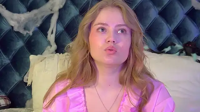 SelinSwarovski online show from October 30, 7:26 pm