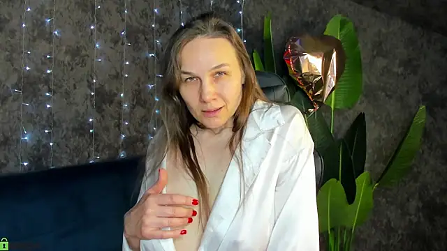 Lillian White online show from February 25, 1:48 am