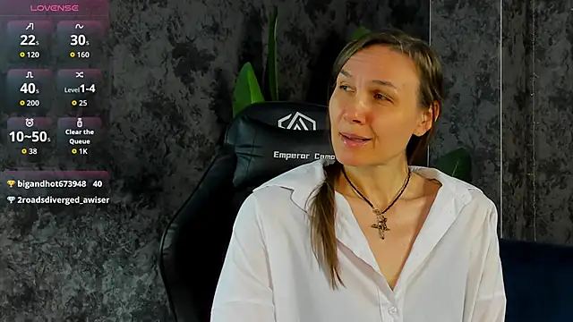 Lillian White online show from May 16, 1:41 am