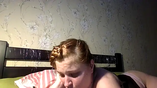 kila lo online show from April 15, 7:58 pm