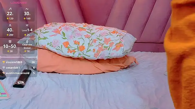 hornybarelylegalgirl online show from October 13, 7:27 pm