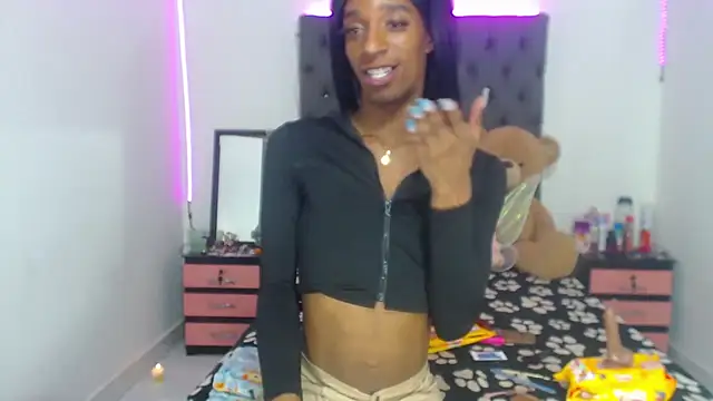 lucianadolll online show from October 1, 3:00 am