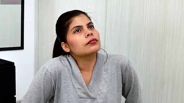 cutehanna1 online show from December 1, 8:11 pm