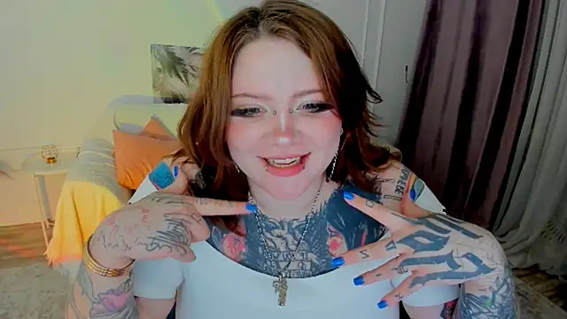 MoonLghte online show from March 21, 7:41 pm