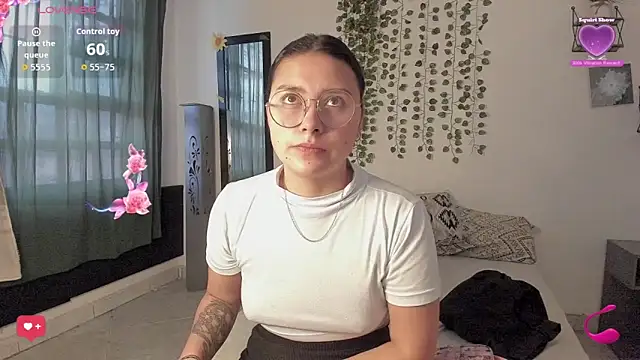 Noellesable online show from September 16, 5:32 pm