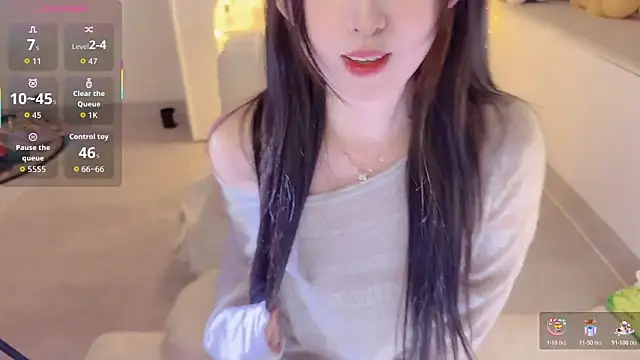 Amy--Amy online show from November 18, 5:47 pm