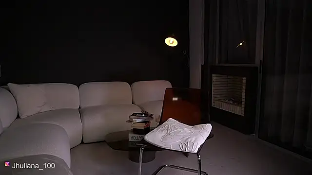 paulacora100 online show from March 11, 2:16 am