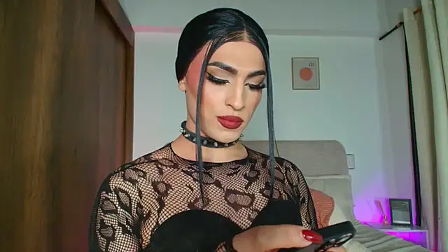 Snapshot of KarolPorttela chatting on September 18, 12:20 am KarolPorttela online show from September 18, 12:20 am