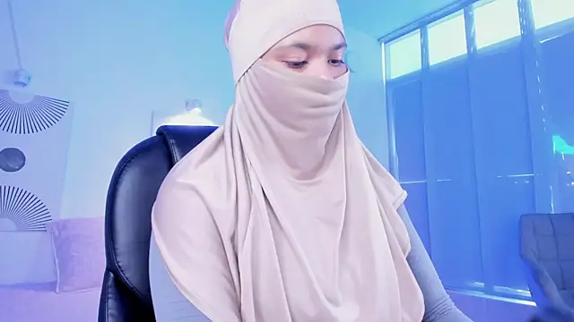 saray halam online show from November 30, 1:15 pm