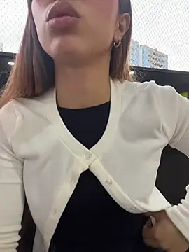 Aaliyah Salma online show from May 23, 10:19 pm