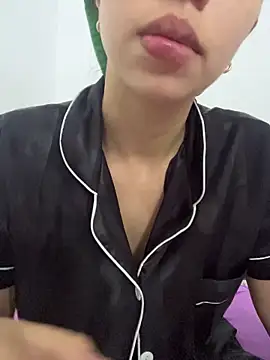 Aaliyah Salma online show from June 7, 6:26 pm