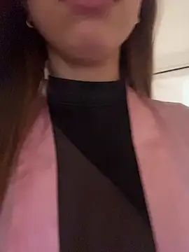Aaliyah Salma online show from June 12, 7:33 pm